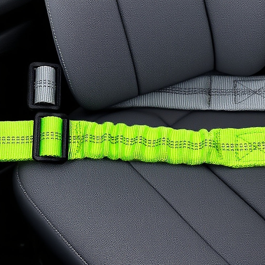 Adjustable Reflective Elastic Dog Seat Belt — feature detail