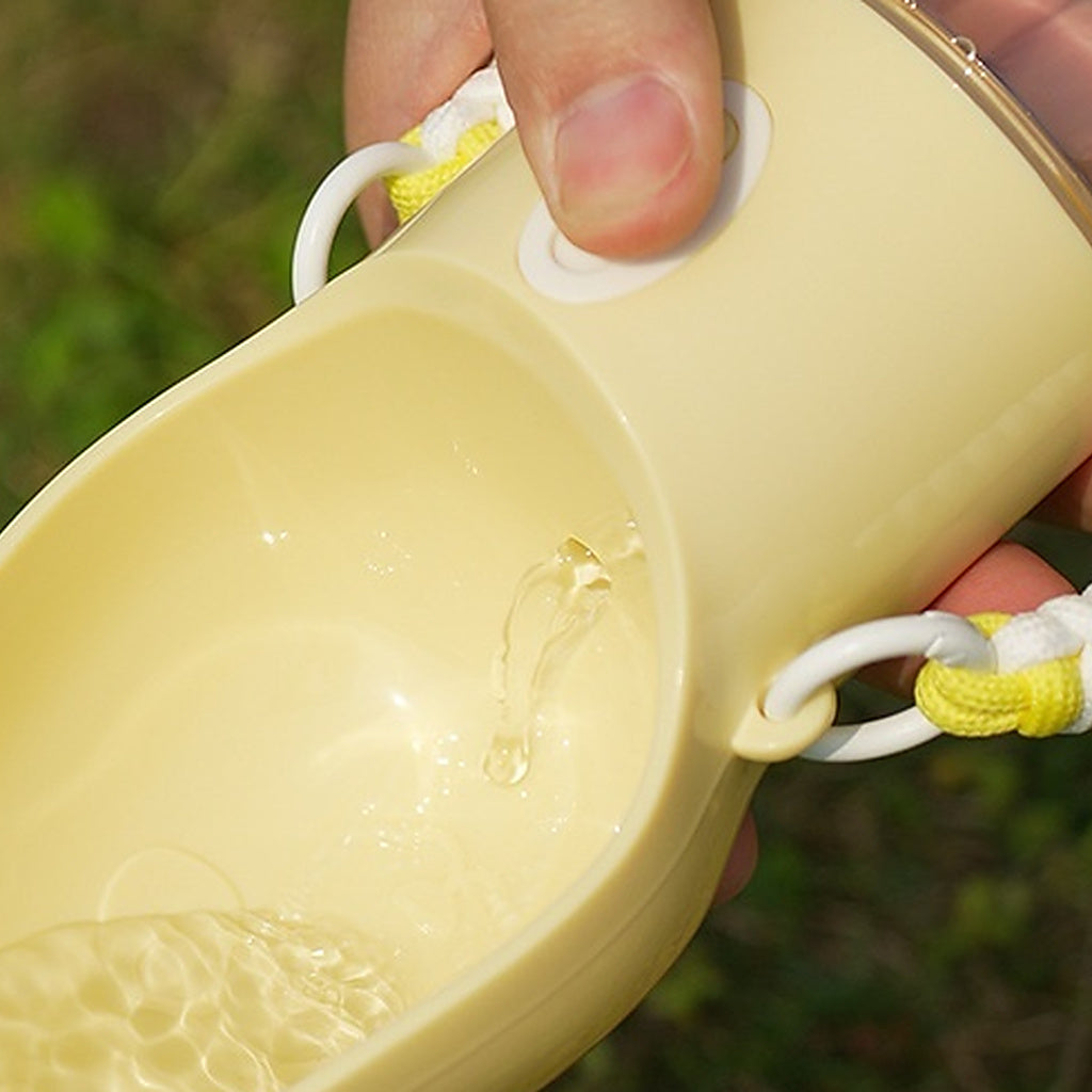 Portable 2-in-1 Outdoor Pet Water & Food Bottle — feature detail
